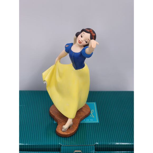 WDCC Disney Snow White Figurine The Fairest One Of All Box COA Collection - Picture 7 of 13